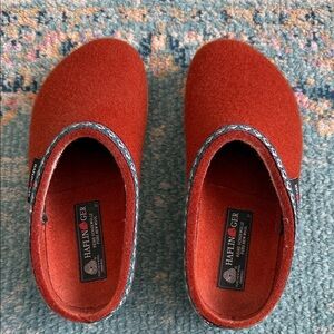 Haflinger women’s size 37 Slippers in Vibrant Red